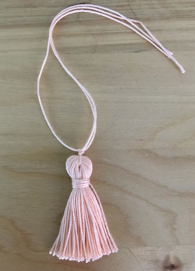 TASSELS (7 easy ways to make them) - SewGuide